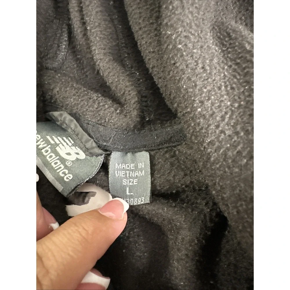 New Balance Women's Large Full Zip Sweater Black‎ - Picture 10 of 12